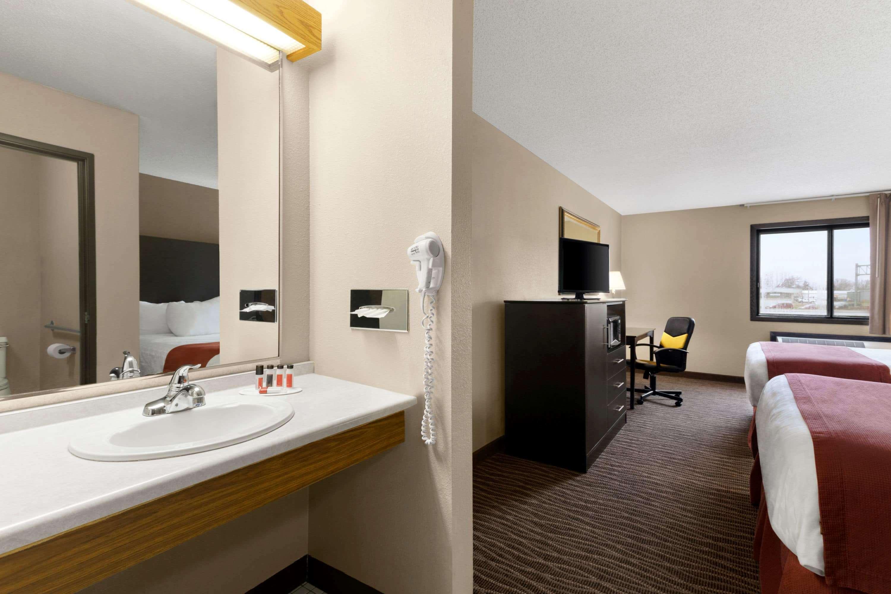 Baymont By Wyndham Sioux Falls North,I-29,Russell St, Airport Extérieur photo