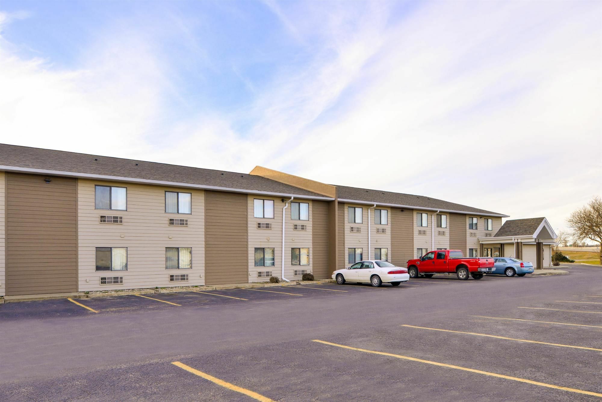 Baymont By Wyndham Sioux Falls North,I-29,Russell St, Airport Extérieur photo